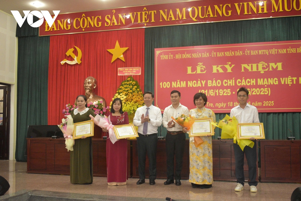 Tặng thưởng 42 tác phẩm đạt Giải Báo chí Sương Nguyệt Anh và Giải Báo Xuân 2025