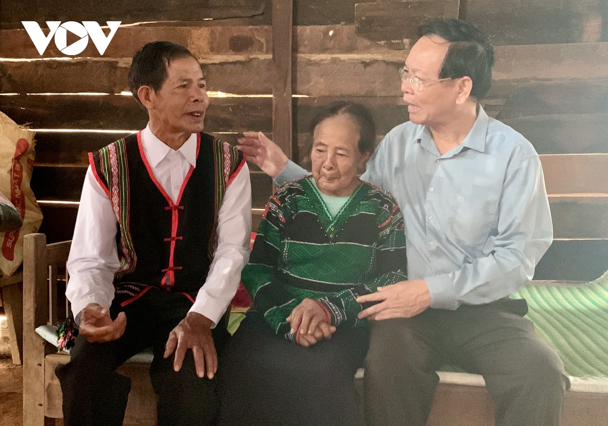 phát huy vai trò của đảng viên trong giảm nghèo tại Đắk nông hình ảnh 2 phat huy vai tro cua dang vien trong giam ngheo tai Dak nong hinh anh 2