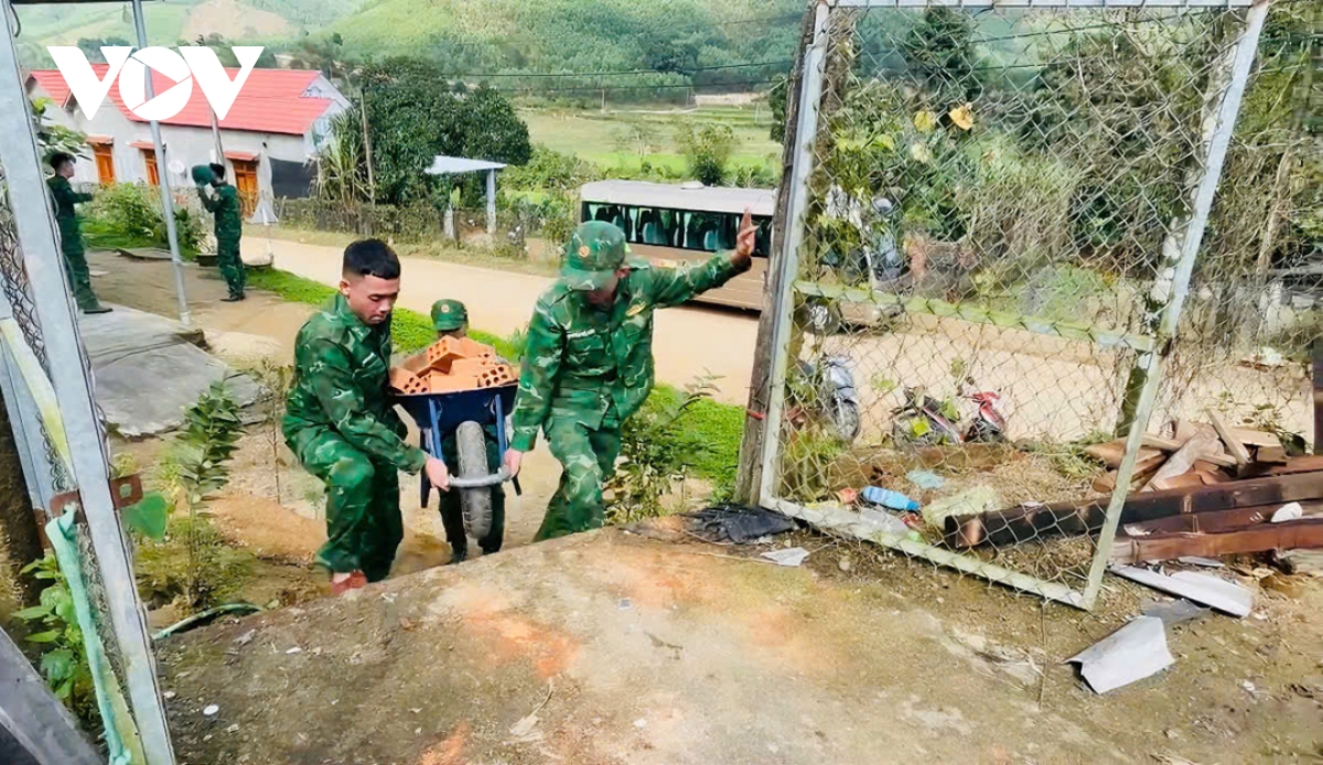 chuong trinh xoa nha tam, nha dot nat o quang ngai ve dich som 2 thang hinh anh 1