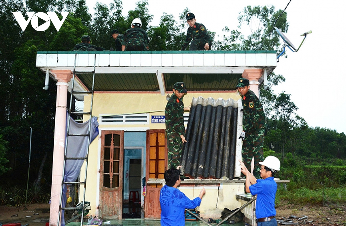 chuong trinh xoa nha tam, nha dot nat o quang ngai ve dich som 2 thang hinh anh 4
