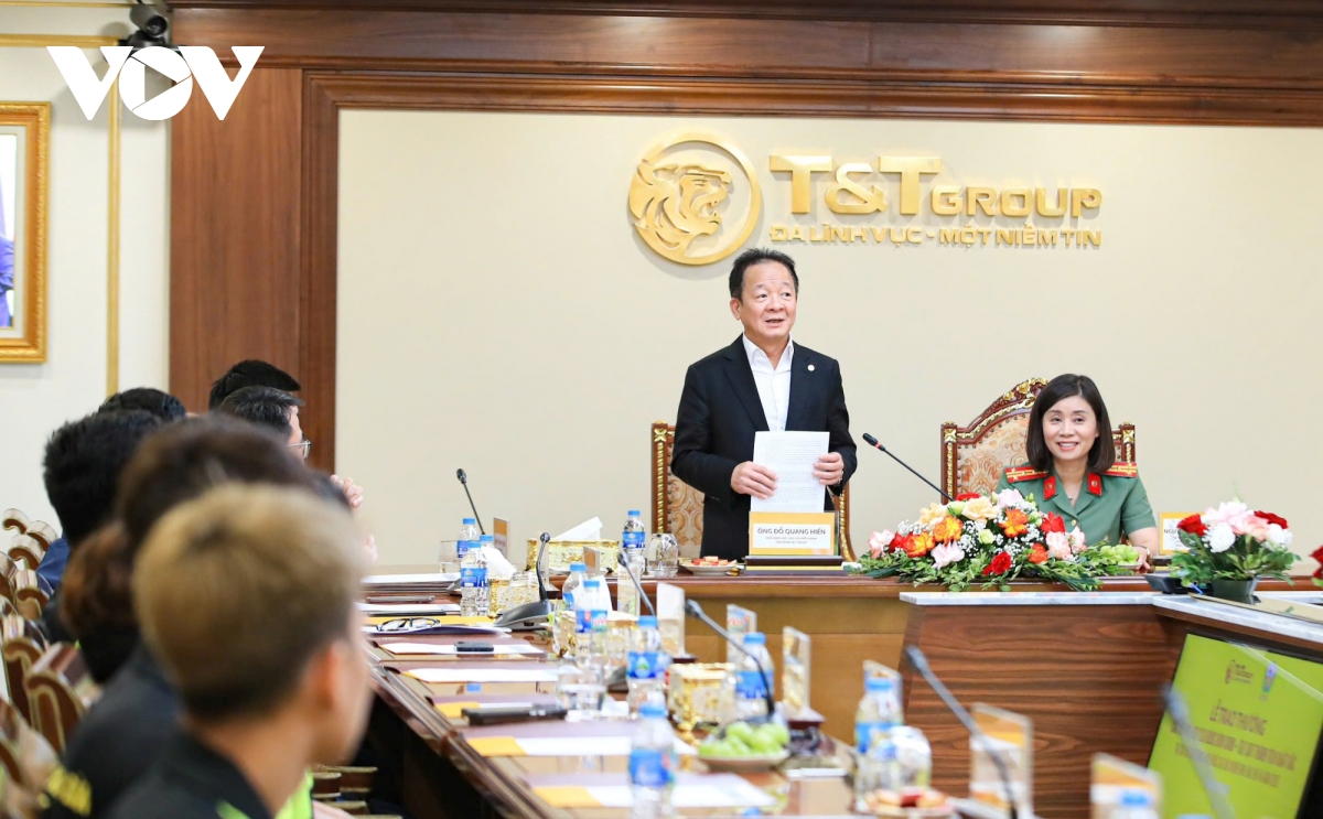 liên tiếp gặt hái thành tích xuất sắc, clb bóng bàn cand t t nhận thưởng cực lớn hình ảnh 3 lien tiep gat hai thanh tich xuat sac, clb bong ban cand t t nhan thuong cuc lon hinh anh 3