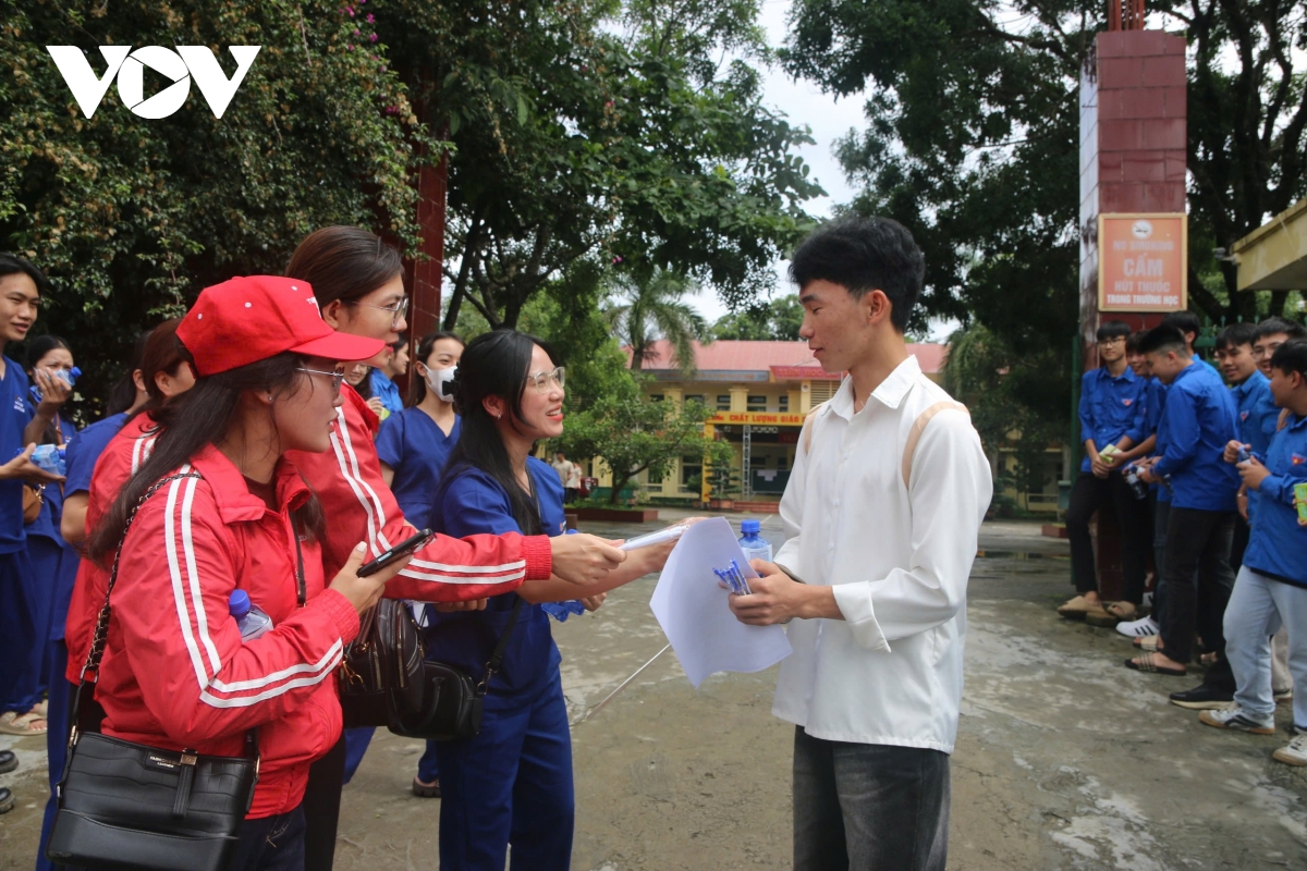 Điện biên, lai châu tổ chức kỳ thi tốt nghiệp thpt năm 2025 an toàn, nghiêm túc hình ảnh 2 Dien bien, lai chau to chuc ky thi tot nghiep thpt nam 2025 an toan, nghiem tuc hinh anh 2