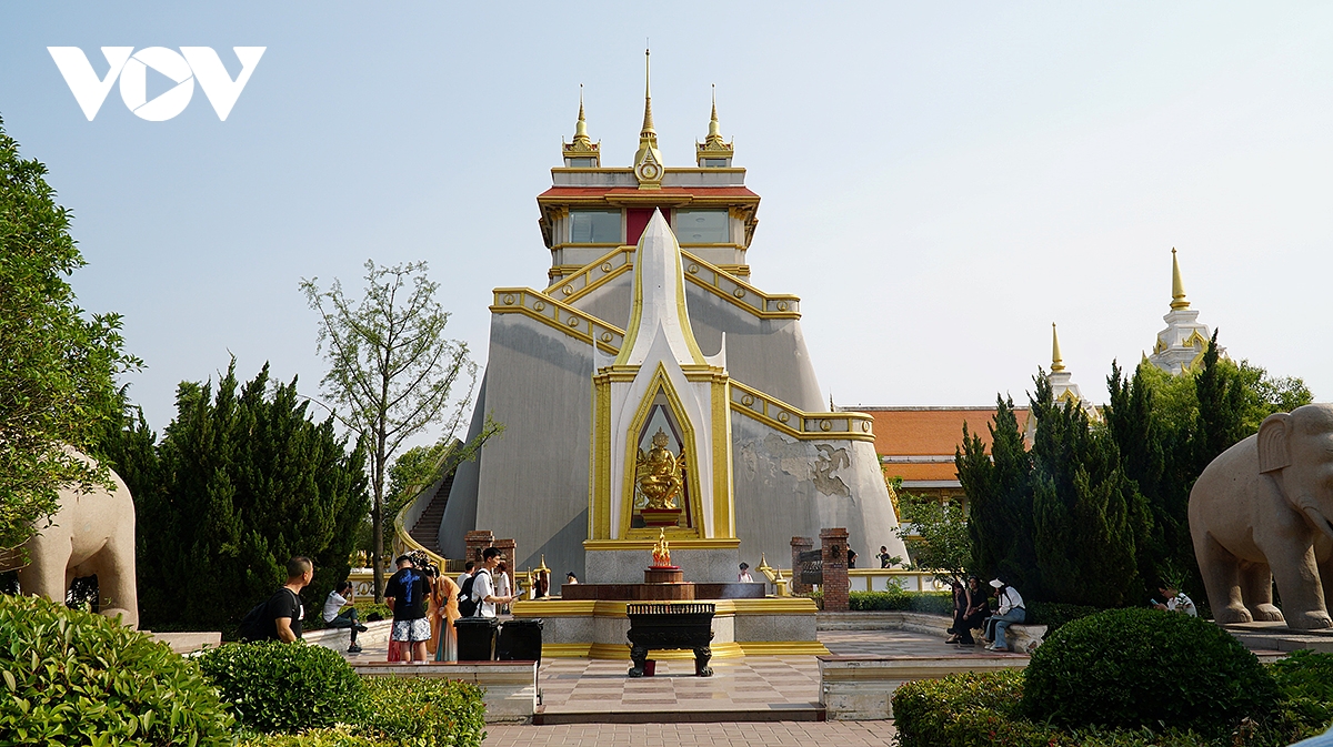 trung quốc hang đá tượng phật, cổ tự ngàn năm ở thành cổ lạc dương hình ảnh 11 trung quoc hang da tuong phat, co tu ngan nam o thanh co lac duong hinh anh 11