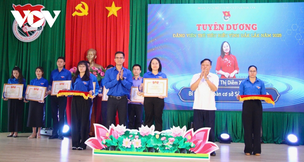 những đảng viên trẻ lan tỏa khát vọng cống hiến ở Đắk lắk hình ảnh 3 nhung dang vien tre lan toa khat vong cong hien o Dak lak hinh anh 3