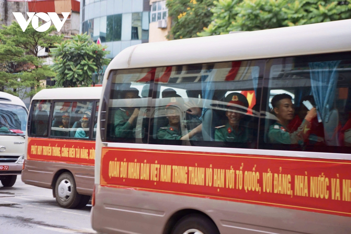 hàng nghìn chiến sỹ về hà nội luyện tập diễu binh mừng quốc khánh 2 9 hình ảnh 9 hang nghin chien sy ve ha noi luyen tap dieu binh mung quoc khanh 2 9 hinh anh 9
