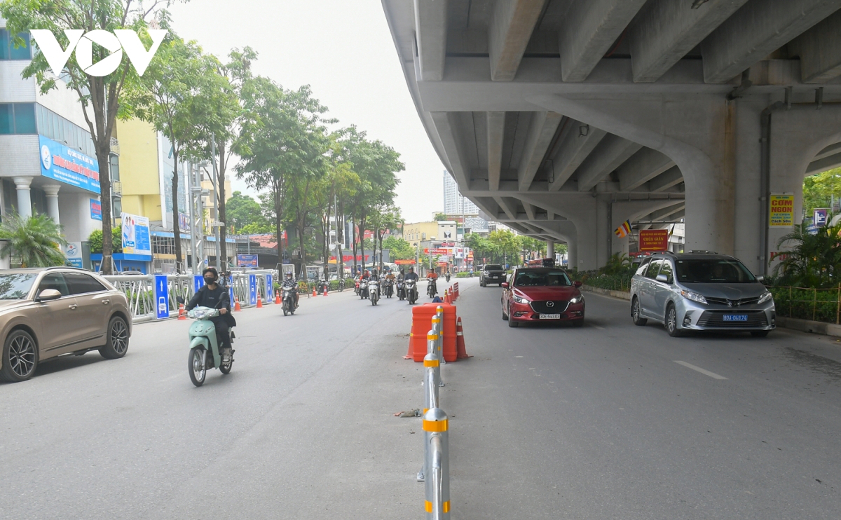 hà nội tổ chức giao thông đường phạm văn Đồng gây bất ngờ cho người dân hình ảnh 2 ha noi to chuc giao thong duong pham van Dong gay bat ngo cho nguoi dan hinh anh 2