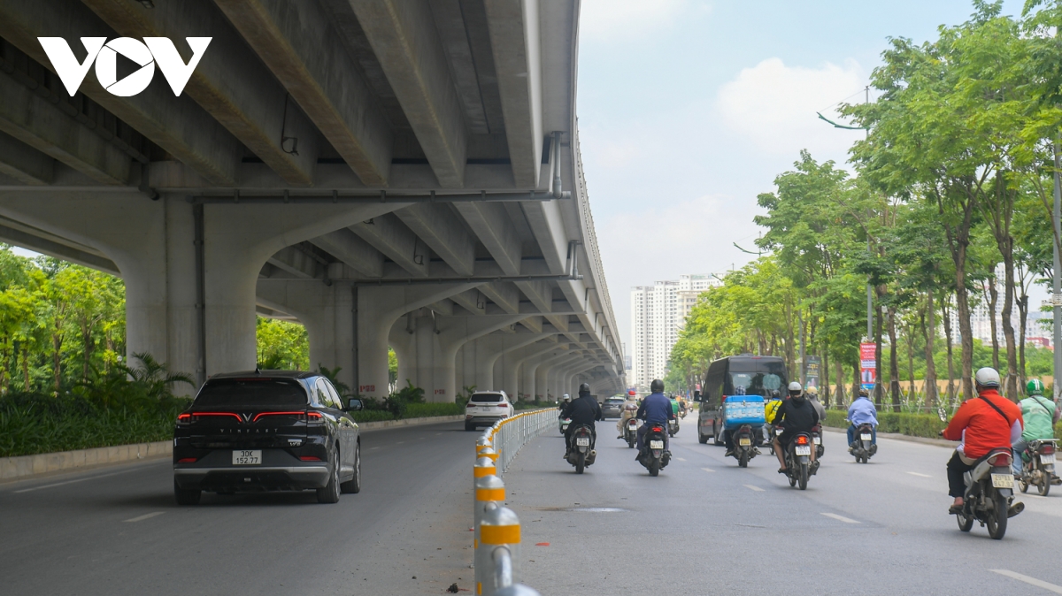 hà nội tổ chức giao thông đường phạm văn Đồng gây bất ngờ cho người dân hình ảnh 6 ha noi to chuc giao thong duong pham van Dong gay bat ngo cho nguoi dan hinh anh 6
