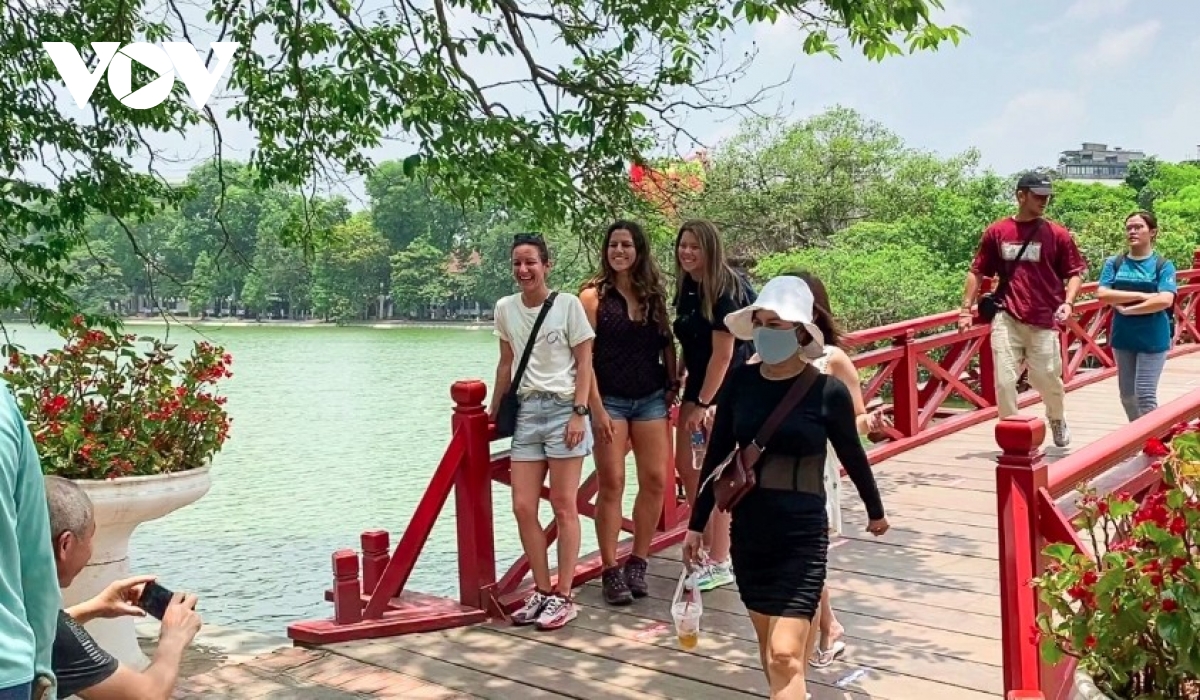 hanoi launches new tourism products in push for year-end travel surge picture 2