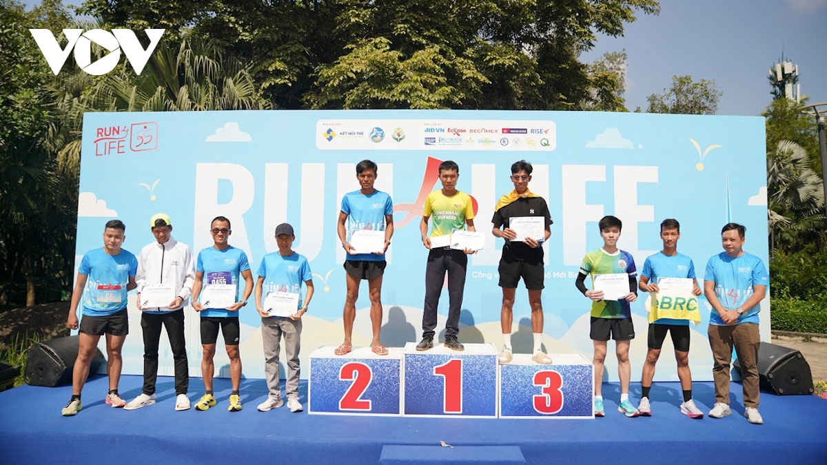 hơn 1.000 người chạy vì cộng đồng không kỳ thị hiv aids hình ảnh 2 hon 1.000 nguoi chay vi cong dong khong ky thi hiv aids hinh anh 2