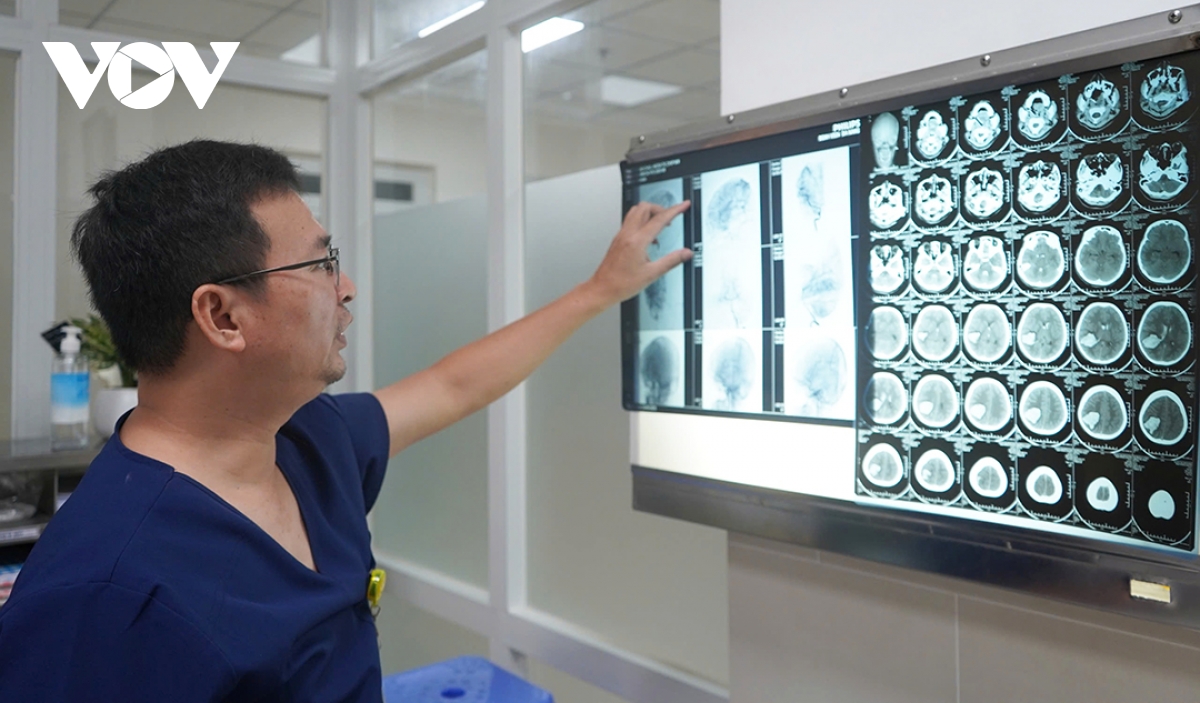 Cảnh báo đột quỵ xuất huyết não ở trẻ em