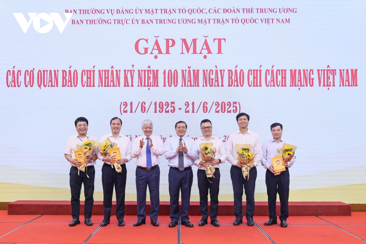 báo chí tạo điều kiện để tiếng nói của mặt trận nhân dân đến gần hơn với công chúng hình ảnh 2 bao chi tao dieu kien de tieng noi cua mat tran nhan dan den gan hon voi cong chung hinh anh 2