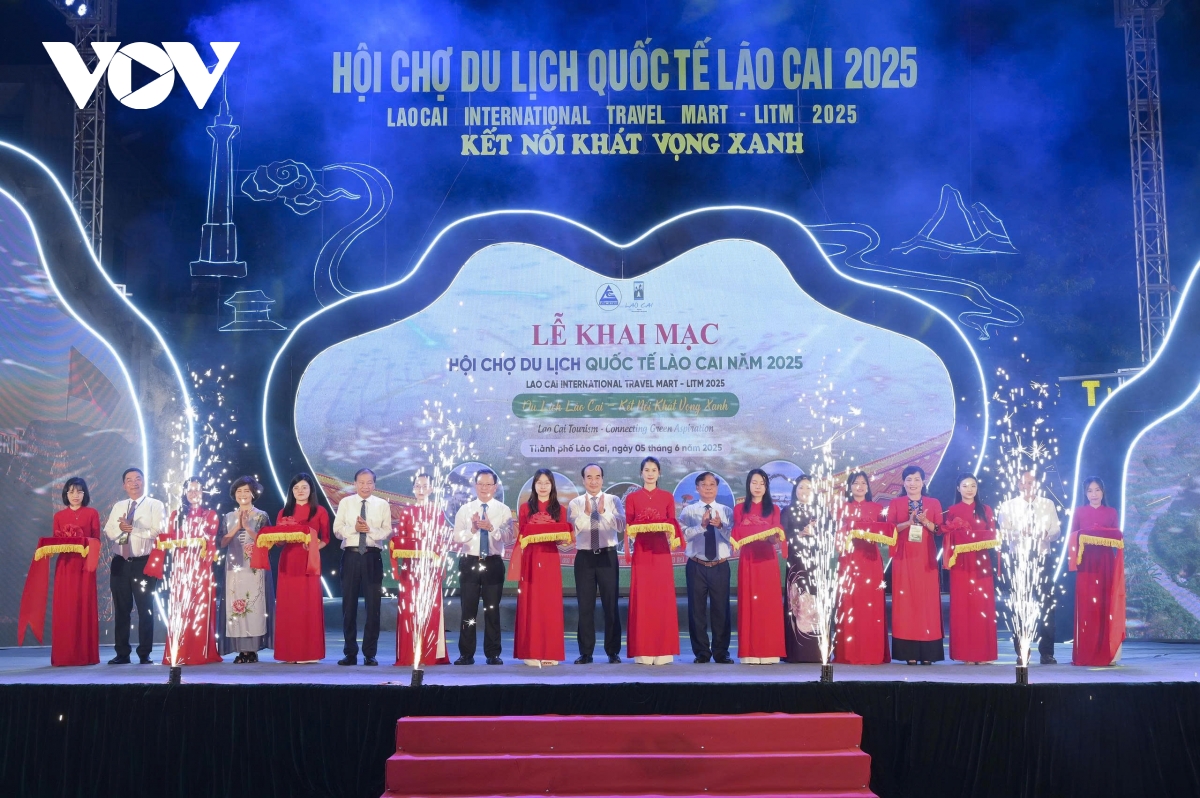 khai mạc hội chợ du lịch quốc tế lào cai 2025 hình ảnh 1 khai mac hoi cho du lich quoc te lao cai 2025 hinh anh 1