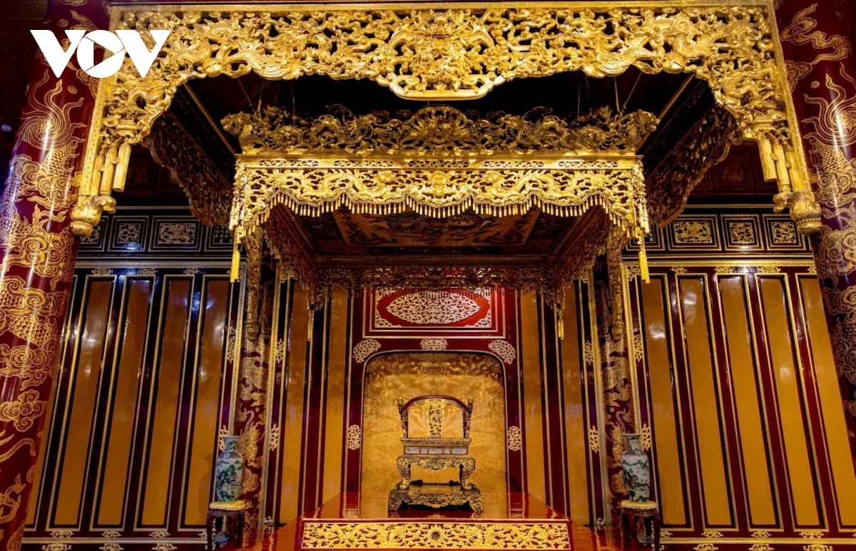 xử lý kỷ luật sau sự cố ngai vàng bị xâm hại chưa rõ trách nhiệm người đứng đầu hình ảnh 5 xu ly ky luat sau su co ngai vang bi xam hai chua ro trach nhiem nguoi dung dau hinh anh 5
