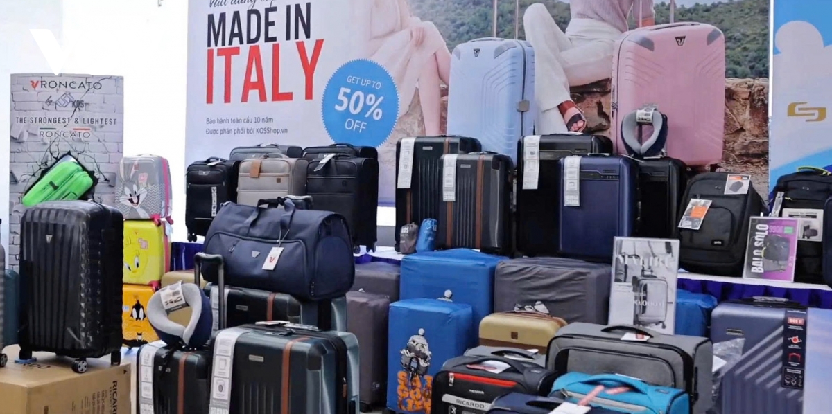 300 thương hiệu nổi tiếng tham gia ngày hội khuyến mại hàng hiệu - mega sale Đà nẵng hình ảnh 2 300 thuong hieu noi tieng tham gia ngay hoi khuyen mai hang hieu - mega sale Da nang hinh anh 2