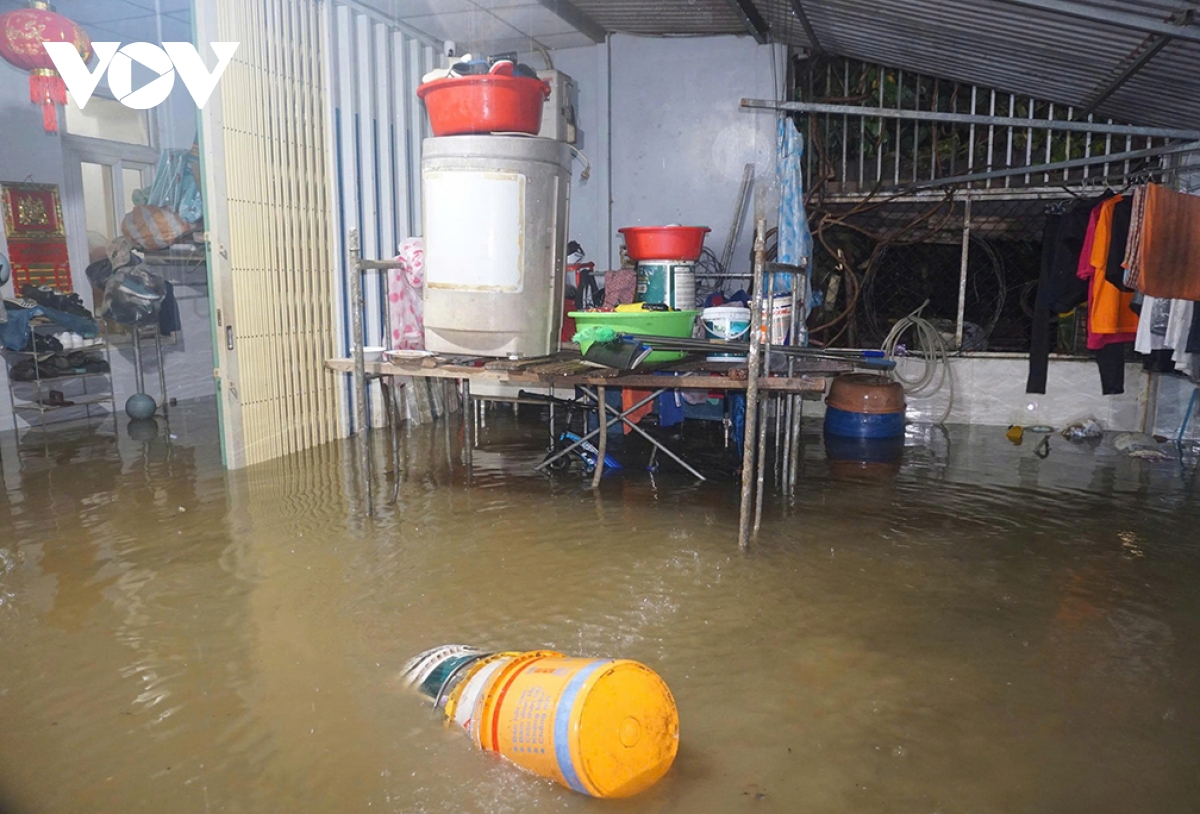 mưa lớn do bão số 1, nhiều khu vực ở Đà nẵng ngập sâu hình ảnh 1 mua lon do bao so 1, nhieu khu vuc o Da nang ngap sau hinh anh 1