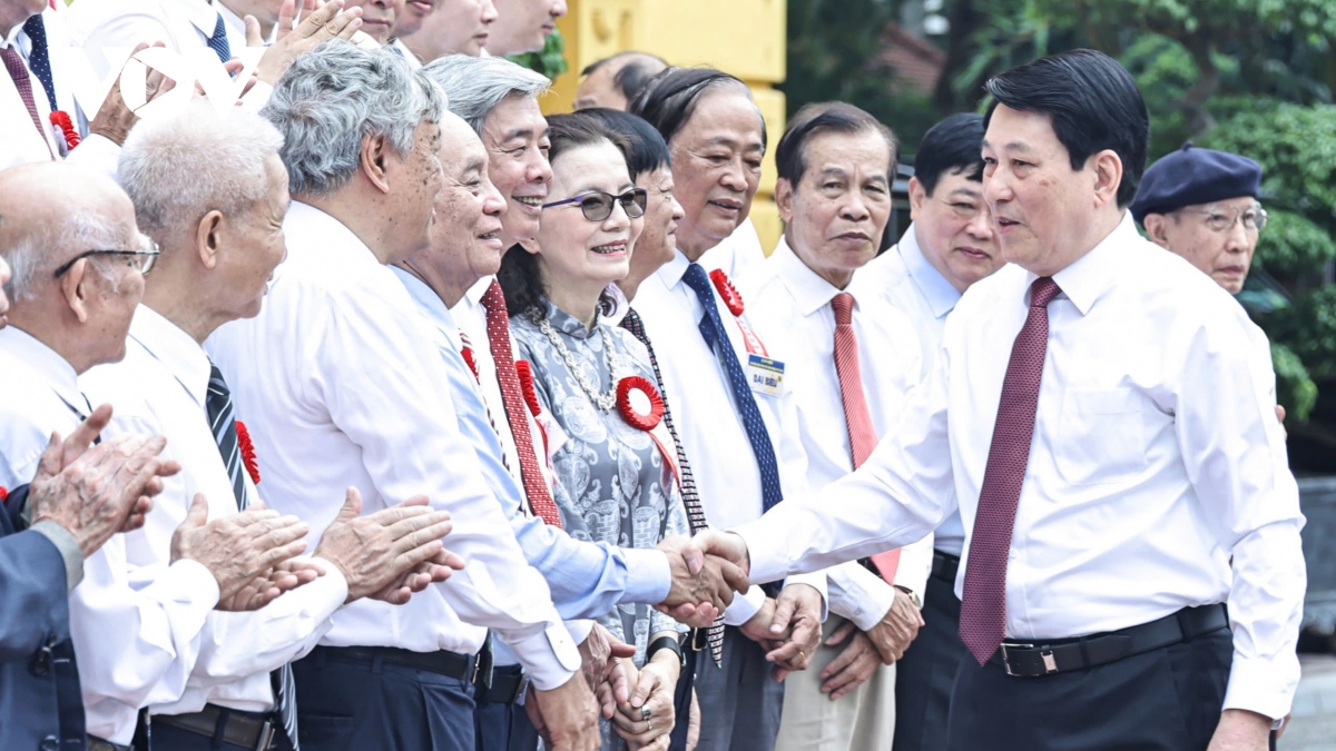 Chủ tịch nước Lương Cường gặp mặt, tuyên dương người làm báo tiêu biểu