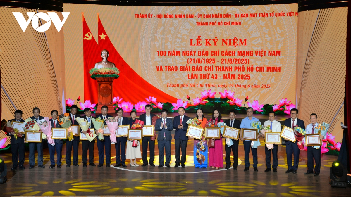 TP.HCM tôn vinh người làm báo, trao giải 72 tác phẩm tiêu biểu