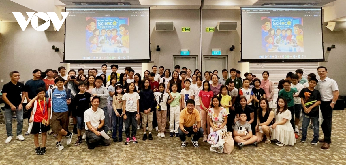 khơi nguồn đam mê khoa học cho thế hệ trẻ người việt tại singapore hình ảnh 1 khoi nguon dam me khoa hoc cho the he tre nguoi viet tai singapore hinh anh 1