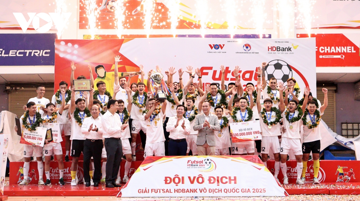 thái sơn nam bảo vệ thành công chức vô địch giải futsal hdbank vô địch quốc gia hình ảnh 3 thai son nam bao ve thanh cong chuc vo dich giai futsal hdbank vo dich quoc gia hinh anh 3
