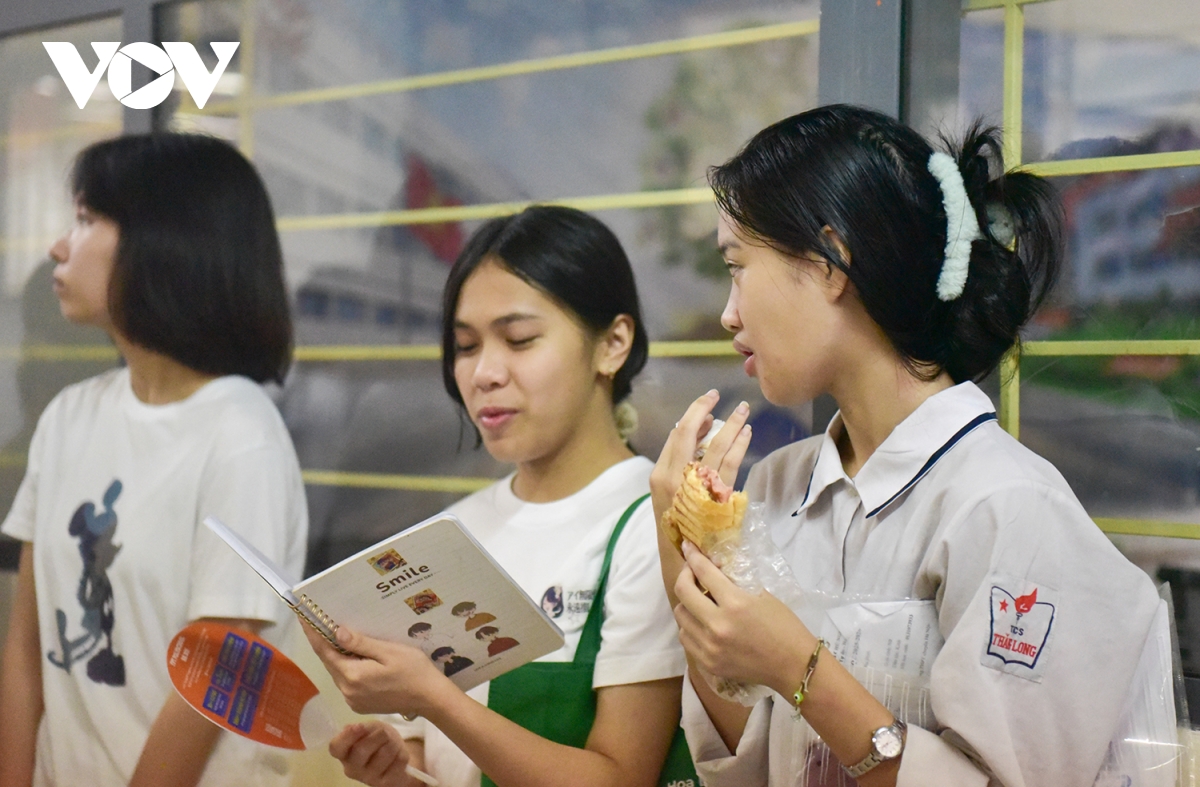 13.091 chiến binh bước vào cuộc đua vào lớp 10 chuyên hà nội hình ảnh 9 13.091 chien binh buoc vao cuoc dua vao lop 10 chuyen ha noi hinh anh 9