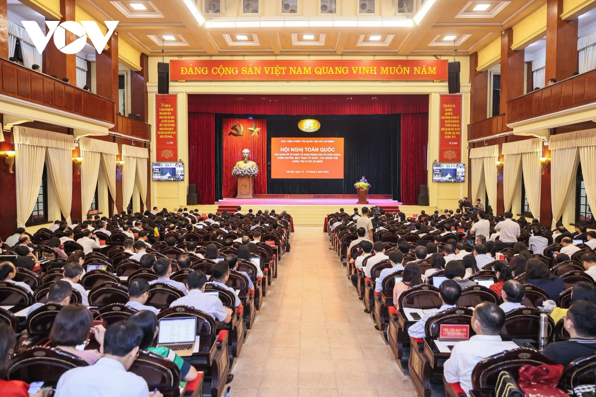 trien khai chinh quyen dia phuong 2 cap de mang lai hanh phuc cho nhan dan hinh anh 2