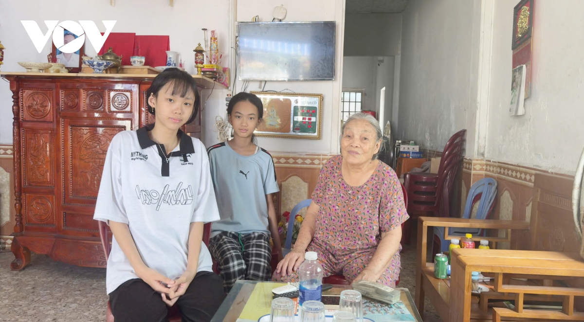 lan tỏa yêu thương chương trình mẹ đỡ đầu cho trẻ mồ côi hình ảnh 1 lan toa yeu thuong chuong trinh me do dau cho tre mo coi hinh anh 1