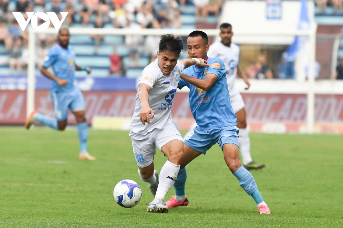 kết quả v-league hôm nay 22 6 nam Định giành thắng lợi ngày nâng cúp vô địch hình ảnh 18 ket qua v-league hom nay 22 6 nam Dinh gianh thang loi ngay nang cup vo dich hinh anh 18