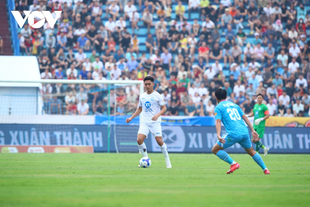 kết quả v-league hôm nay 22 6 nam Định giành thắng lợi ngày nâng cúp vô địch hình ảnh 24 ket qua v-league hom nay 22 6 nam Dinh gianh thang loi ngay nang cup vo dich hinh anh 24