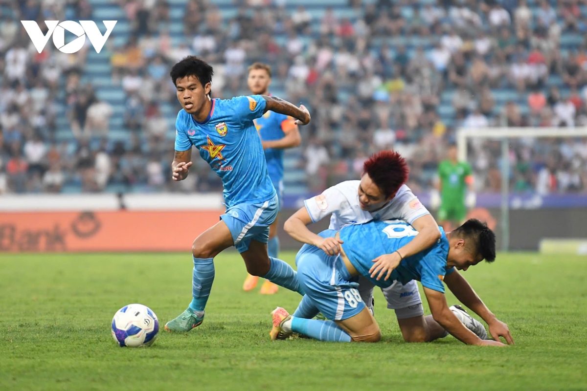kết quả v-league hôm nay 22 6 nam Định giành thắng lợi ngày nâng cúp vô địch hình ảnh 25 ket qua v-league hom nay 22 6 nam Dinh gianh thang loi ngay nang cup vo dich hinh anh 25