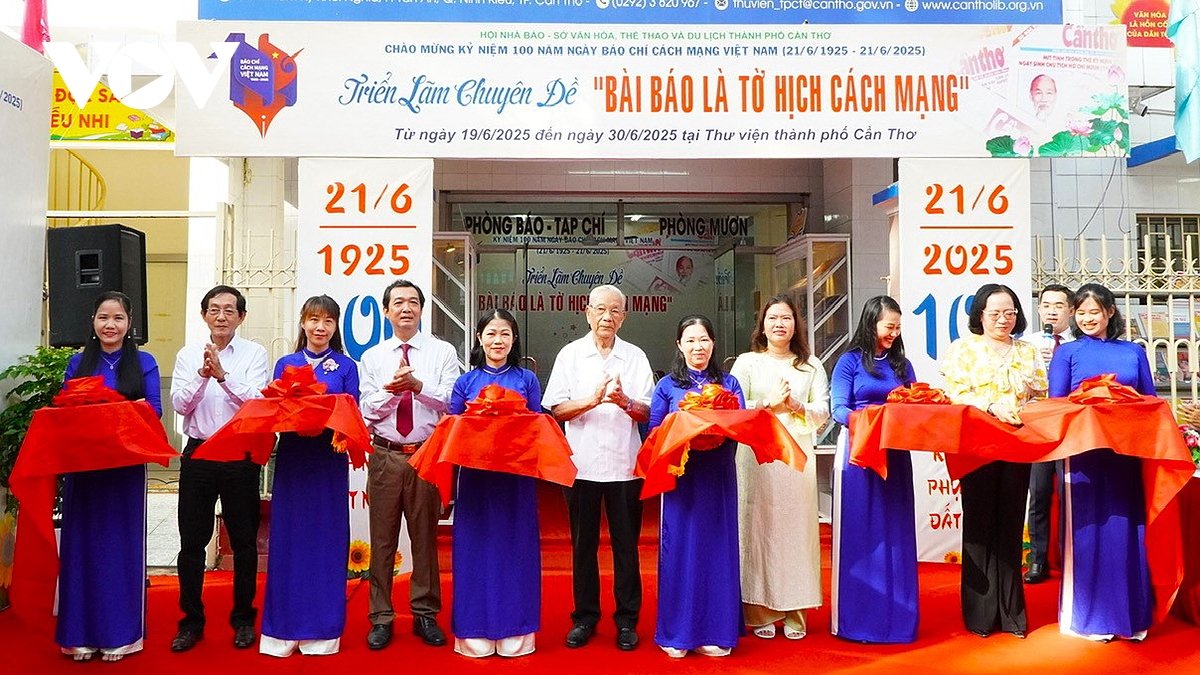 triển lãm chuyên đề bài báo là tờ hịch cách mạng tại cần thơ hình ảnh 2 trien lam chuyen de bai bao la to hich cach mang tai can tho hinh anh 2