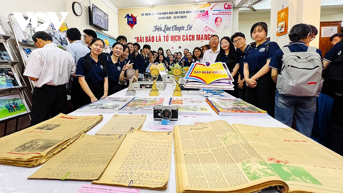 triển lãm chuyên đề bài báo là tờ hịch cách mạng tại cần thơ hình ảnh 7 trien lam chuyen de bai bao la to hich cach mang tai can tho hinh anh 7