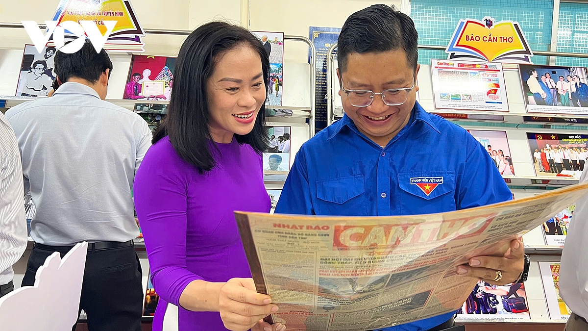 triển lãm chuyên đề bài báo là tờ hịch cách mạng tại cần thơ hình ảnh 4 trien lam chuyen de bai bao la to hich cach mang tai can tho hinh anh 4