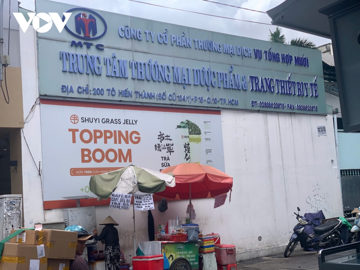 Chợ thuốc lớn nhất TP.HCM đìu hiu giữa chiến dịch chống hàng giả
