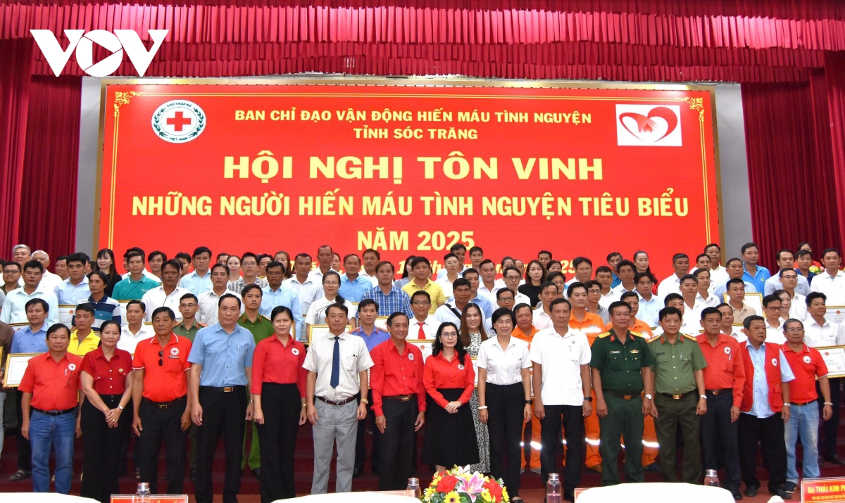 sóc trăng tôn vinh hơn 200 tình nguyện viên hiến máu tiêu biểu hình ảnh 2 soc trang ton vinh hon 200 tinh nguyen vien hien mau tieu bieu hinh anh 2