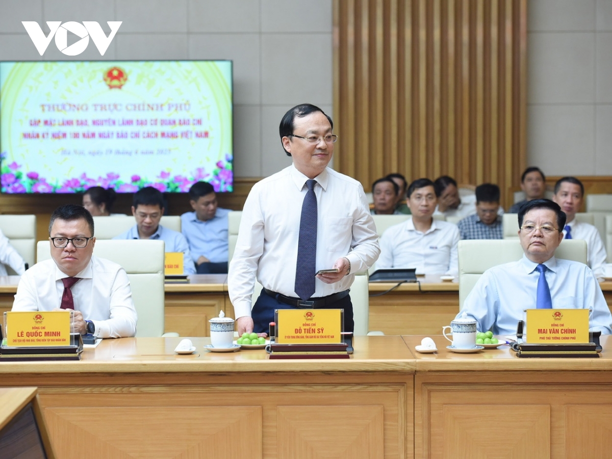 thủ tướng phát huy truyền thống 100 năm với tâm sáng, lòng trong, bút sắc hình ảnh 2 thu tuong phat huy truyen thong 100 nam voi tam sang, long trong, but sac hinh anh 2