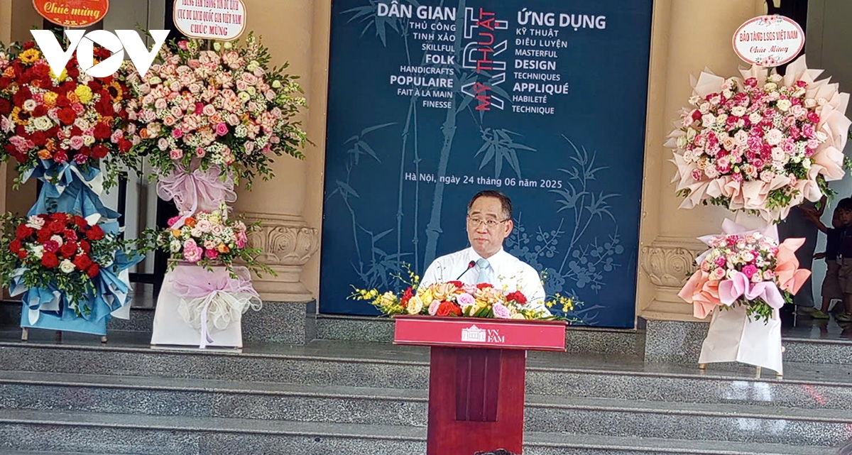 ra mắt không gian trưng bày mỹ thuật ứng dụng và mỹ thuật dân gian hình ảnh 3 ra mat khong gian trung bay my thuat ung dung va my thuat dan gian hinh anh 3