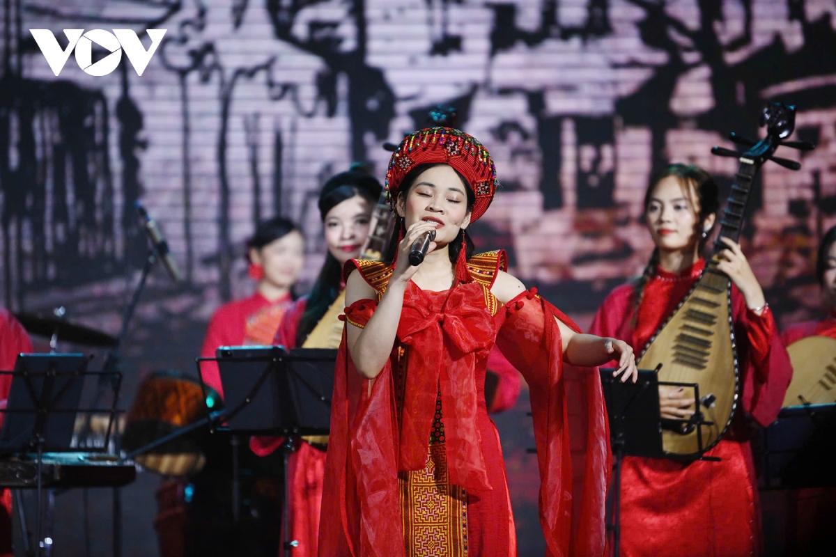 tieng hat huu nghi viet trung 2025 khuc ca ket noi trai tim hai dan toc hinh anh 6