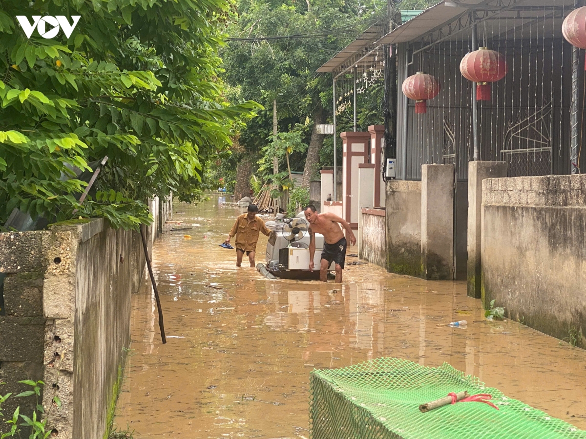 nguoi dan vung ha du nghe an trang dem chay lu hinh anh 5
