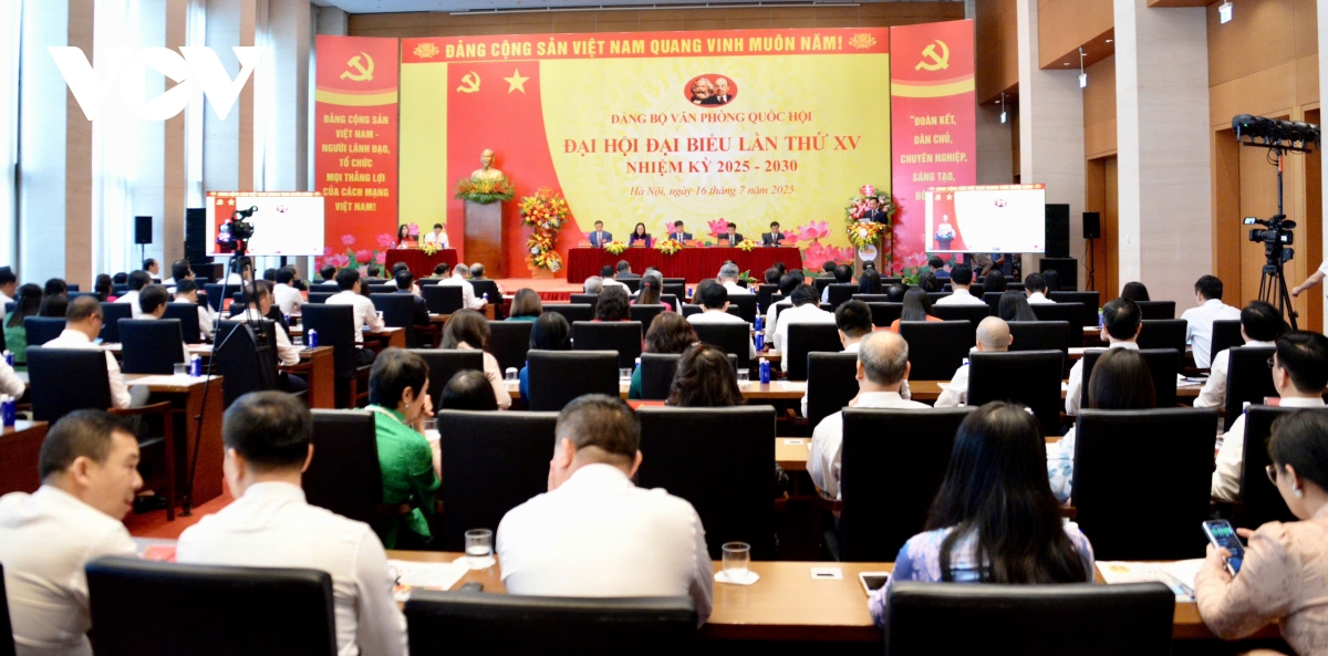 chủ tịch quốc hội trần thanh mẫn dự Đại hội Đảng bộ văn phòng quốc hội hình ảnh 1 chu tich quoc hoi tran thanh man du Dai hoi Dang bo van phong quoc hoi hinh anh 1