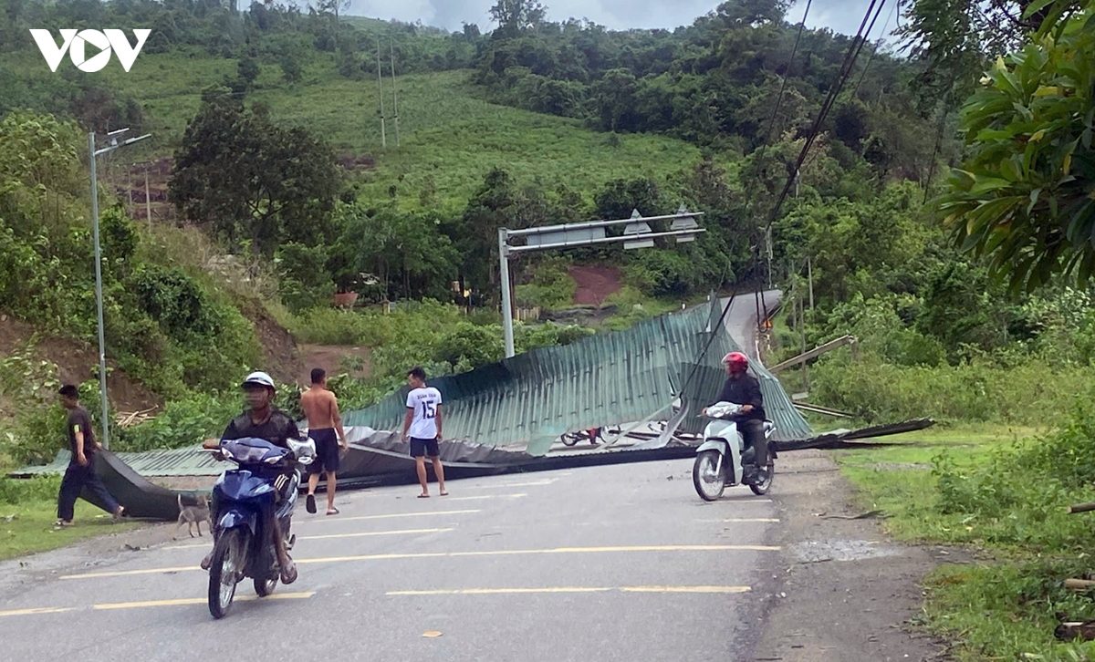 36 can nha o quang tri bi sap va toc mai do giong loc hinh anh 1
