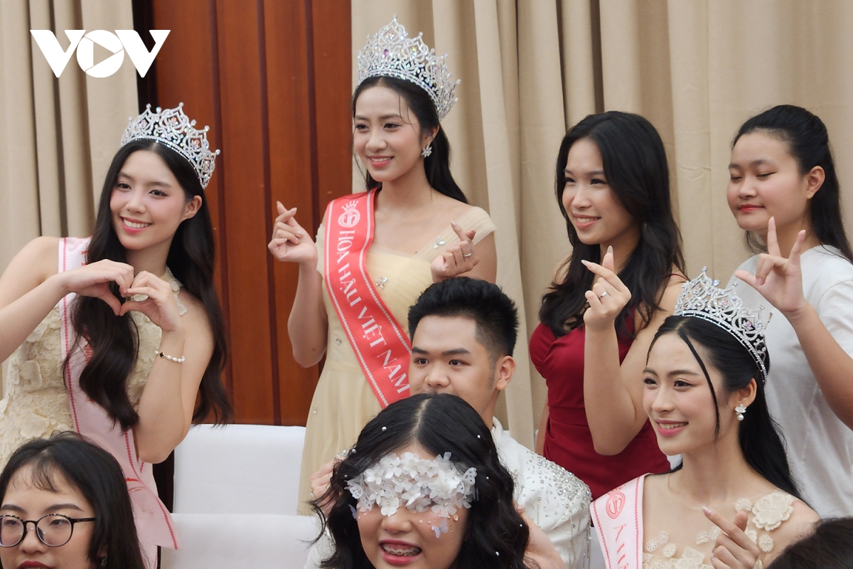 hoa hậu hà trúc linh tôi là cô gái còn nhiều thiếu sót hình ảnh 3 hoa hau ha truc linh toi la co gai con nhieu thieu sot hinh anh 3