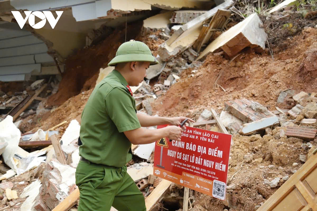 cập nhật bão số 3 Đảo bạch long vĩ tp hải phòng đang có gió giật cấp 9, mưa to, sóng lớn hình ảnh 34 cap nhat bao so 3 Dao bach long vi tp hai phong dang co gio giat cap 9, mua to, song lon hinh anh 34