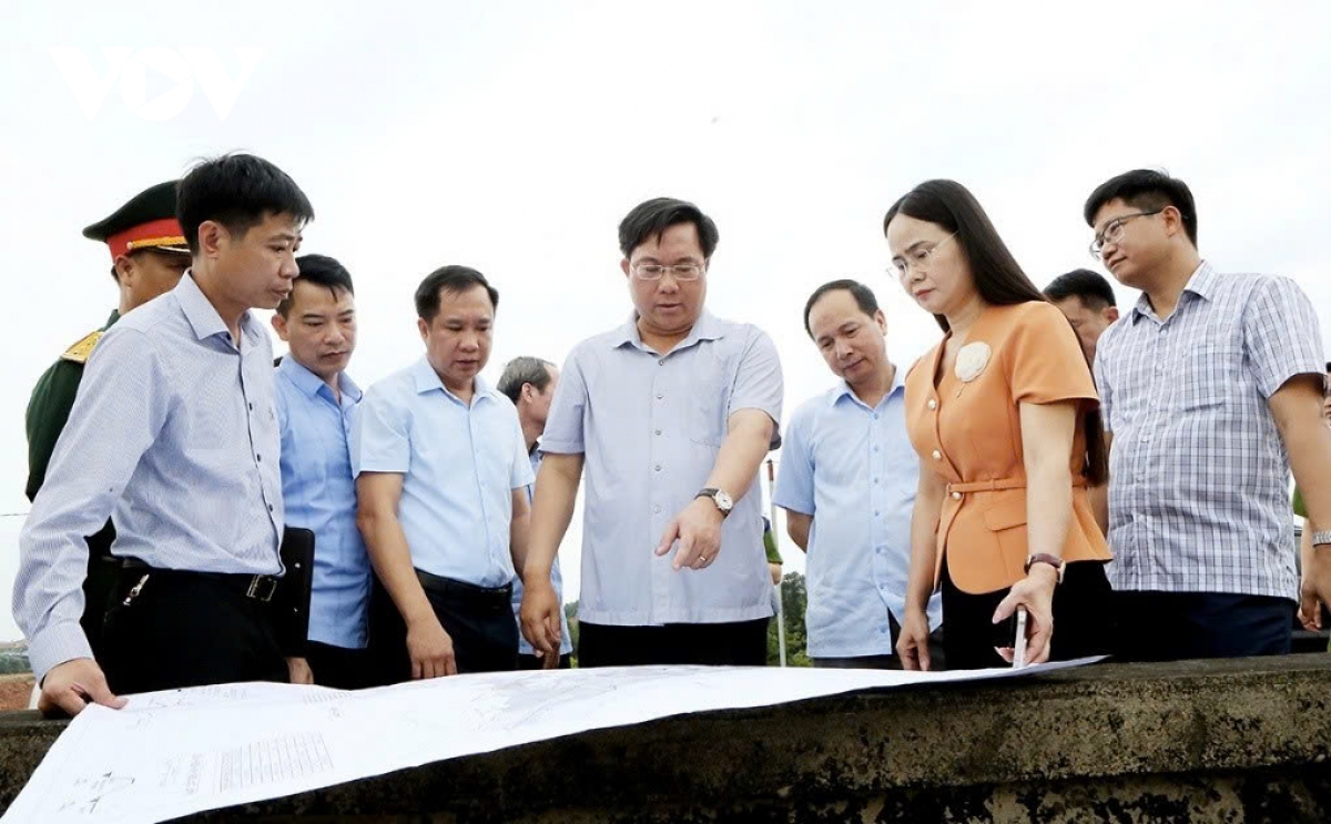 cập nhật bão số 3 Đảo bạch long vĩ tp hải phòng đang có gió giật cấp 9, mưa to, sóng lớn hình ảnh 26 cap nhat bao so 3 Dao bach long vi tp hai phong dang co gio giat cap 9, mua to, song lon hinh anh 26