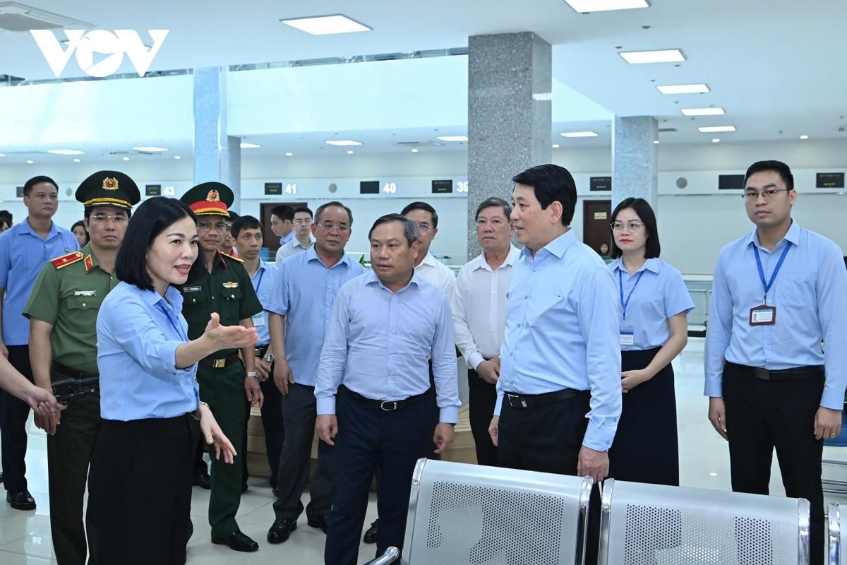 chu tich nuoc lam viec voi tinh quang ninh ve van hanh chinh quyen dia phuong 2 cap hinh anh 5