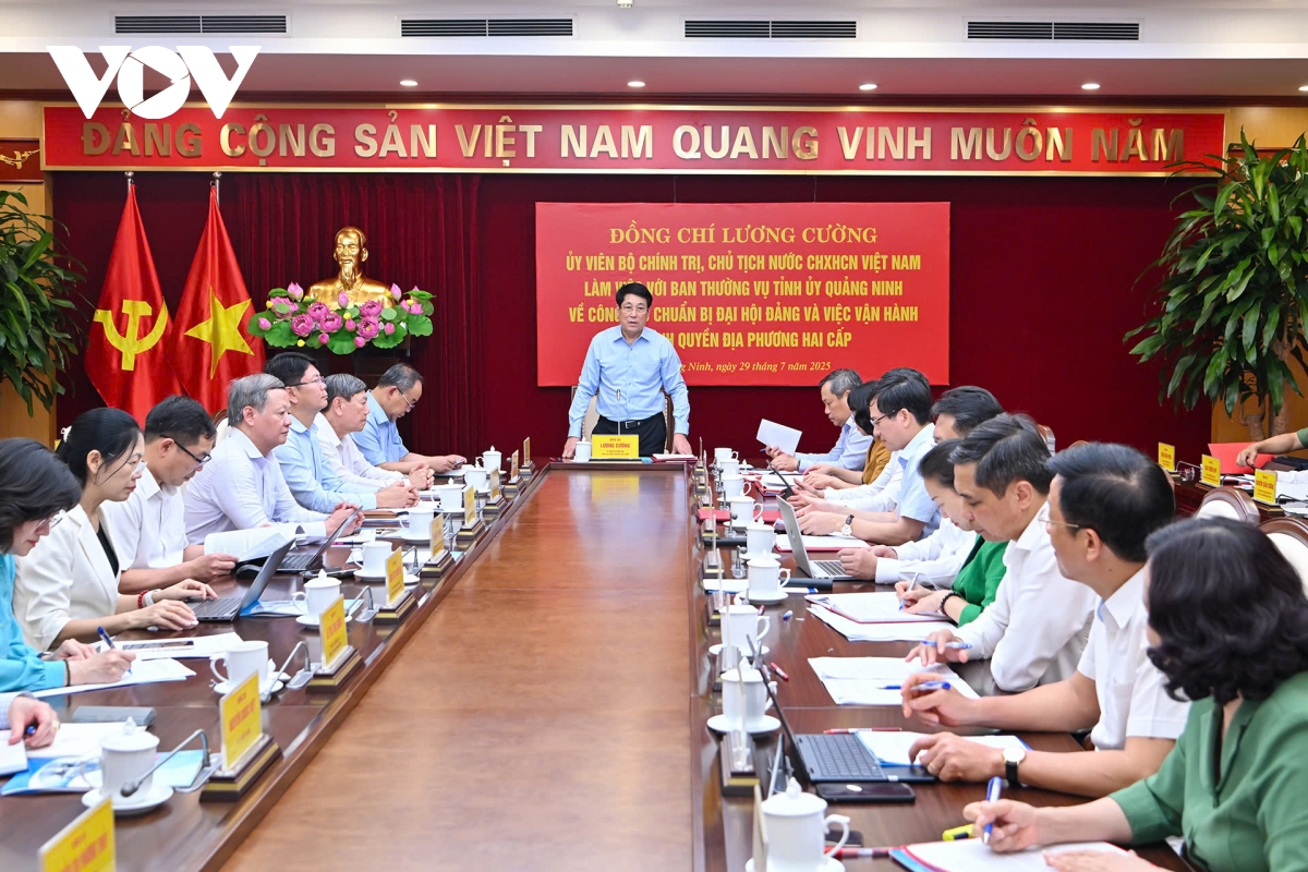 chu tich nuoc lam viec voi tinh quang ninh ve van hanh chinh quyen dia phuong 2 cap hinh anh 1