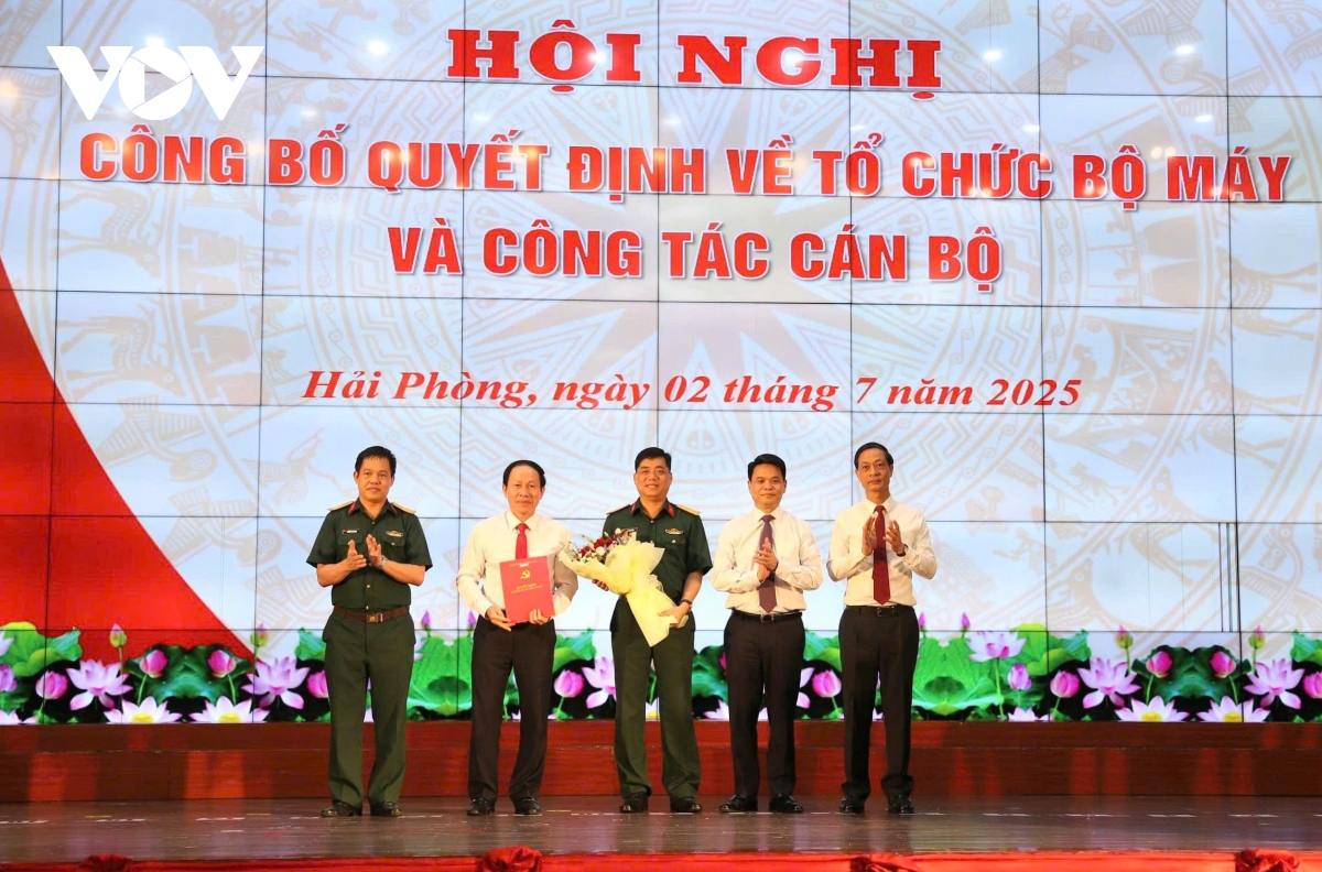hải phòng công bố quyết định tổ chức bộ máy các đơn vị thuộc thành uỷ và ubnd hình ảnh 1 hai phong cong bo quyet dinh to chuc bo may cac don vi thuoc thanh uy va ubnd hinh anh 1