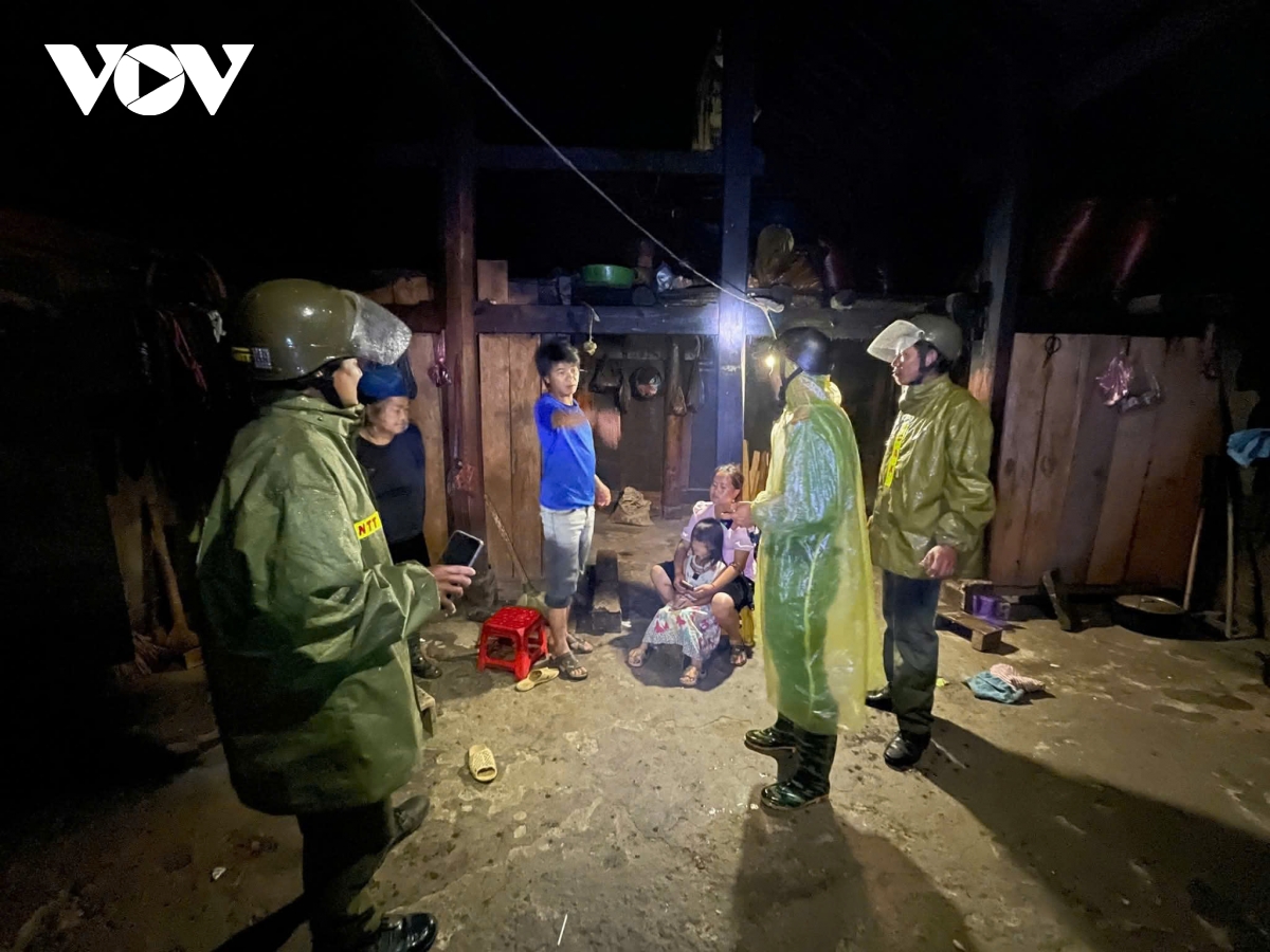 bao so 3 rut ngan 2 3 khoang cach, chi cach quang ninh khoang 70 km hinh anh 72