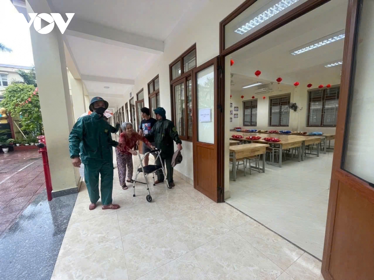 bao so 3 rut ngan 2 3 khoang cach, chi cach quang ninh khoang 70 km hinh anh 74