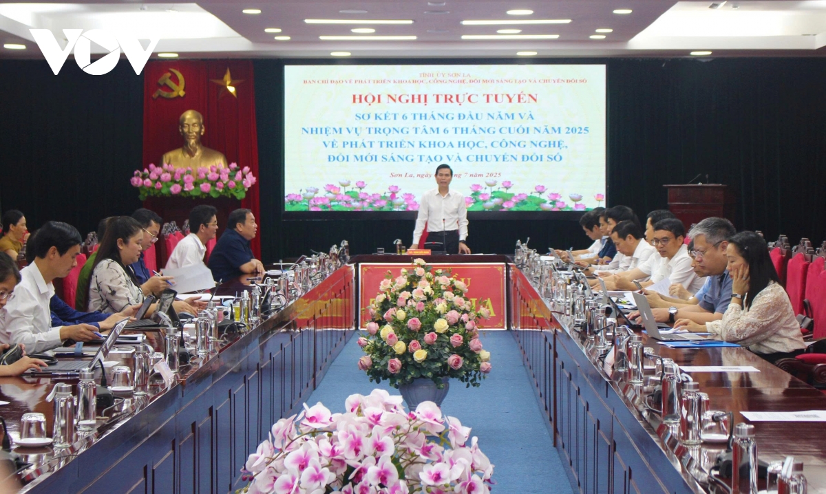 chuyển đổi số phục vụ vận hành chính quyền địa phương 2 cấp tại sơn la hình ảnh 1 chuyen doi so phuc vu van hanh chinh quyen dia phuong 2 cap tai son la hinh anh 1
