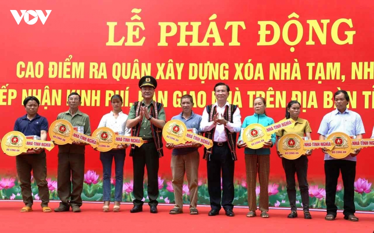 nhung nguoi chung tay xay nha tam, vai ganh trat tu an ninh hinh anh 1